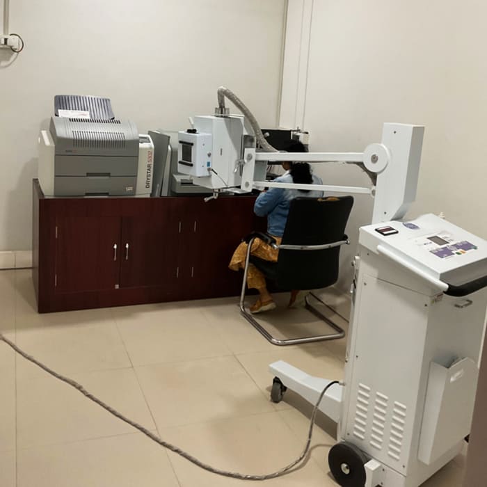 Advanced medical equipment and machines in Divyana Health hospital for diagnostic and treatment services